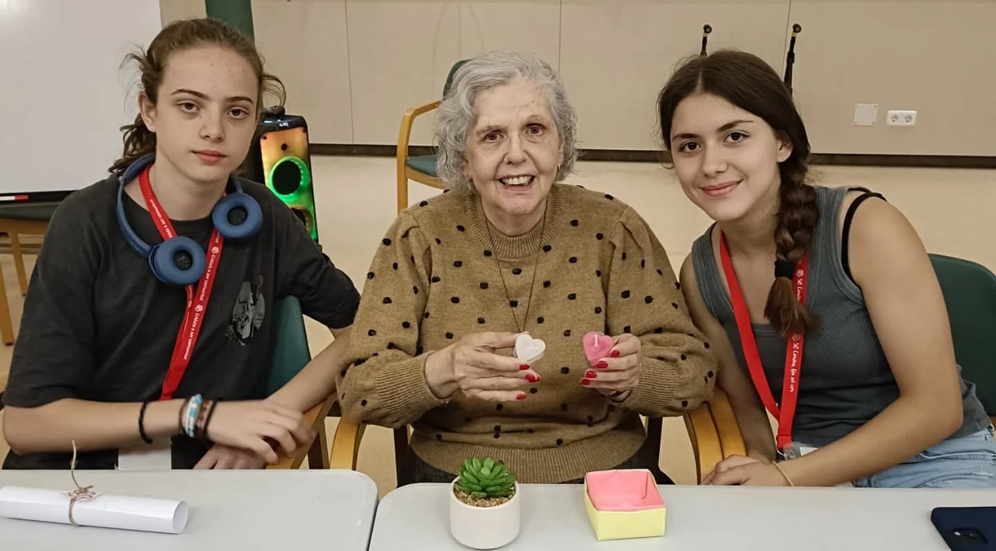 Los Centros agradecen a los jóvenes voluntarios la implicación y acompañamiento ofrecido durante todos estos meses.