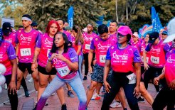 Este evento deportivo contra el cáncer de mama se realizó con el lema: "Amor por la vida".